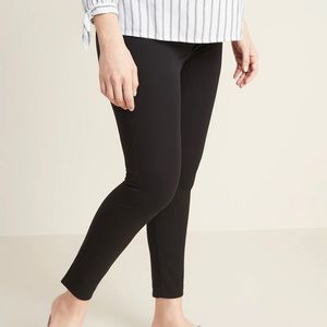Old Navy Maternity Side-Panel Pixie Ankle Pants
